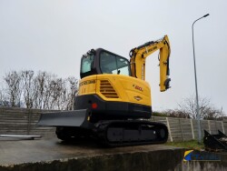 uus ekskavaator New Holland E60C